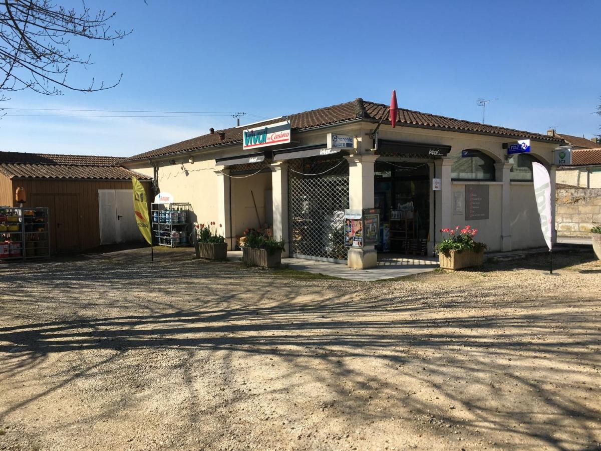 Scott Vacances Chambres D'Hotes Gondeville Jarnac Dış mekan fotoğraf